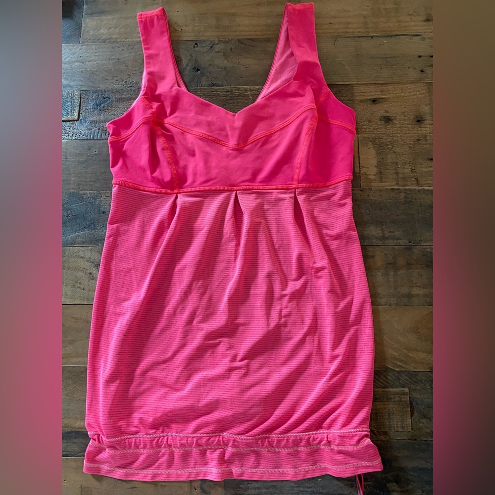 Lululemon tank